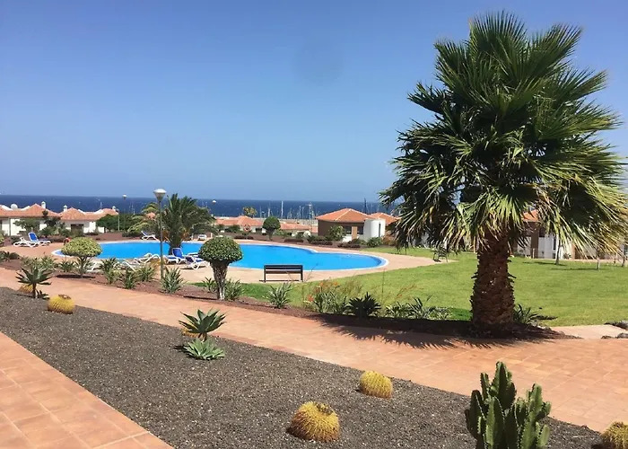 Marina Golf Apartments